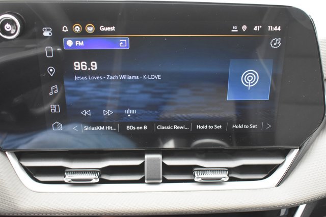 New 2026 Chevrolet Equinox LT w/ Convenience Package II image 24