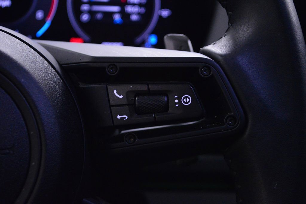 Certified 2025 Porsche Panamera 4 image 23