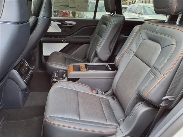 New 2025 Lincoln Aviator Black Label w/ Jet Appearance Package image 15