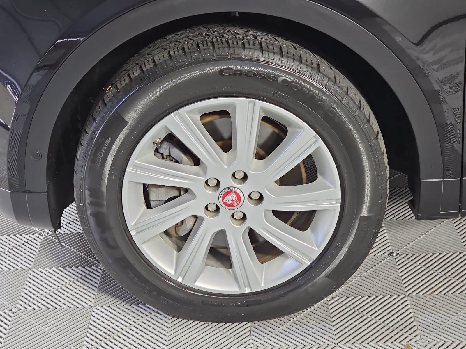 Used 2018 Jaguar E-PACE S AWD/4WD image 10
