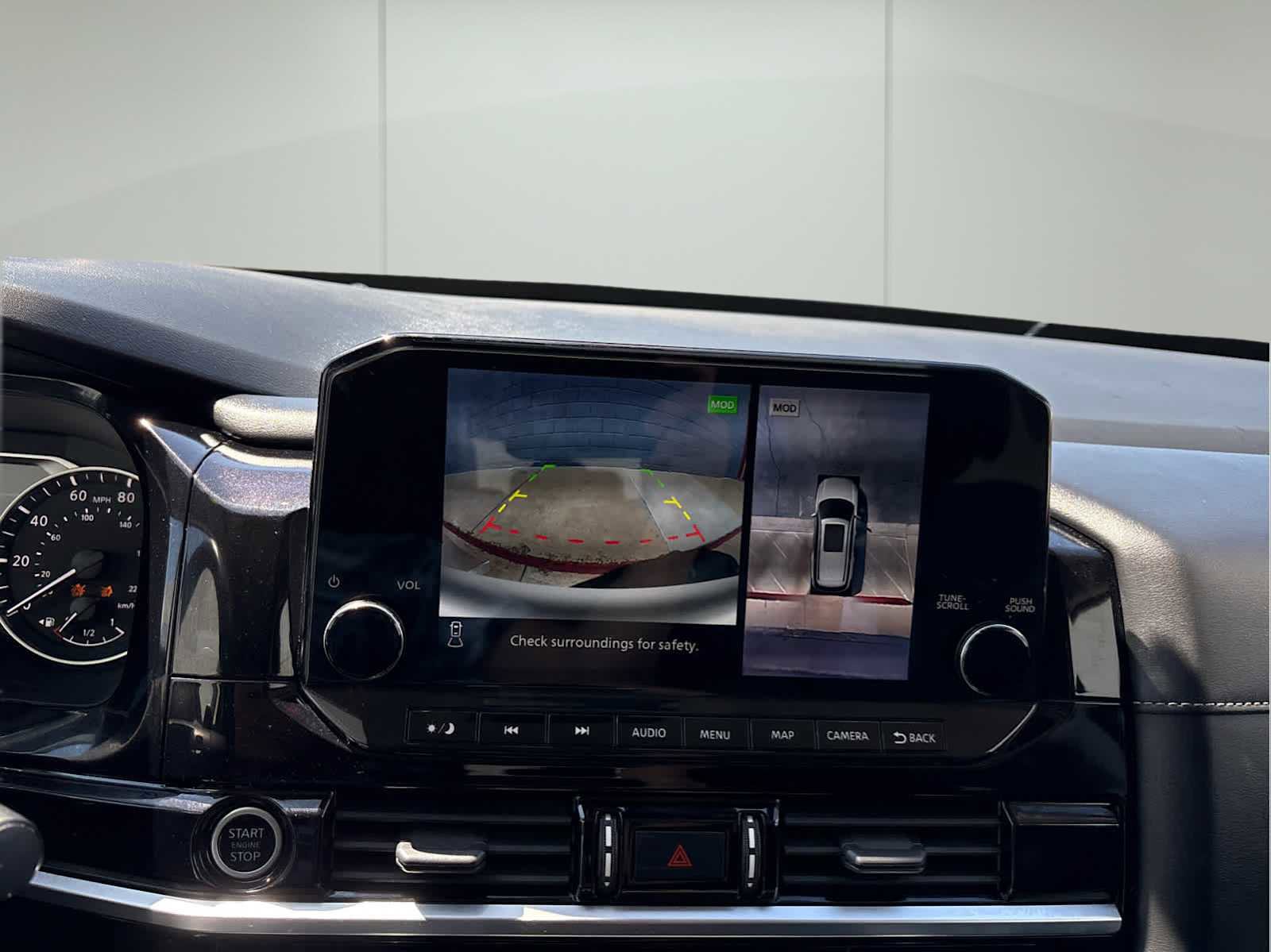 Used 2023 Nissan Pathfinder SL image 31