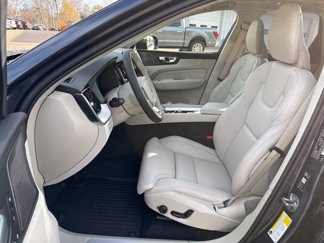 New 2026 Volvo XC60 T8 Ultra w/ Protection Package Premier AWD/4WD image 11