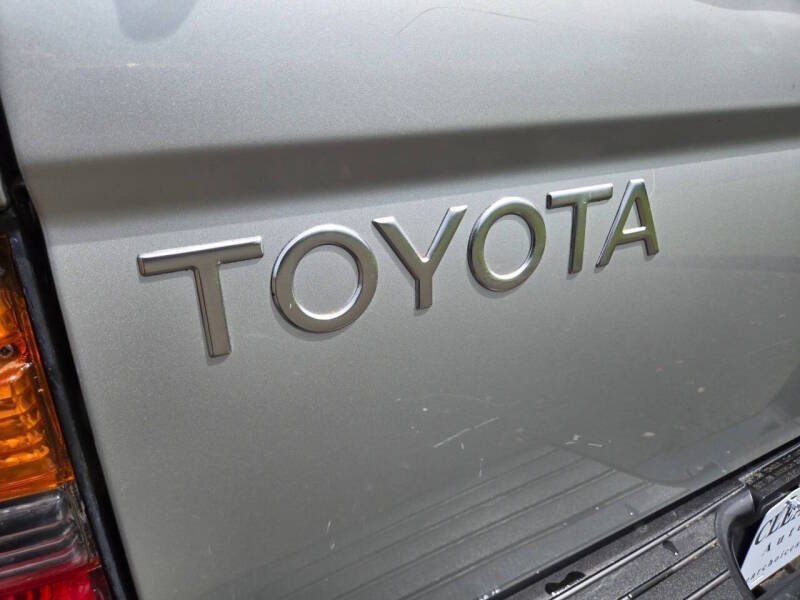 Used 2002 Toyota Tacoma 2WD Regular Cab w/ Enhancement Pkg image 25