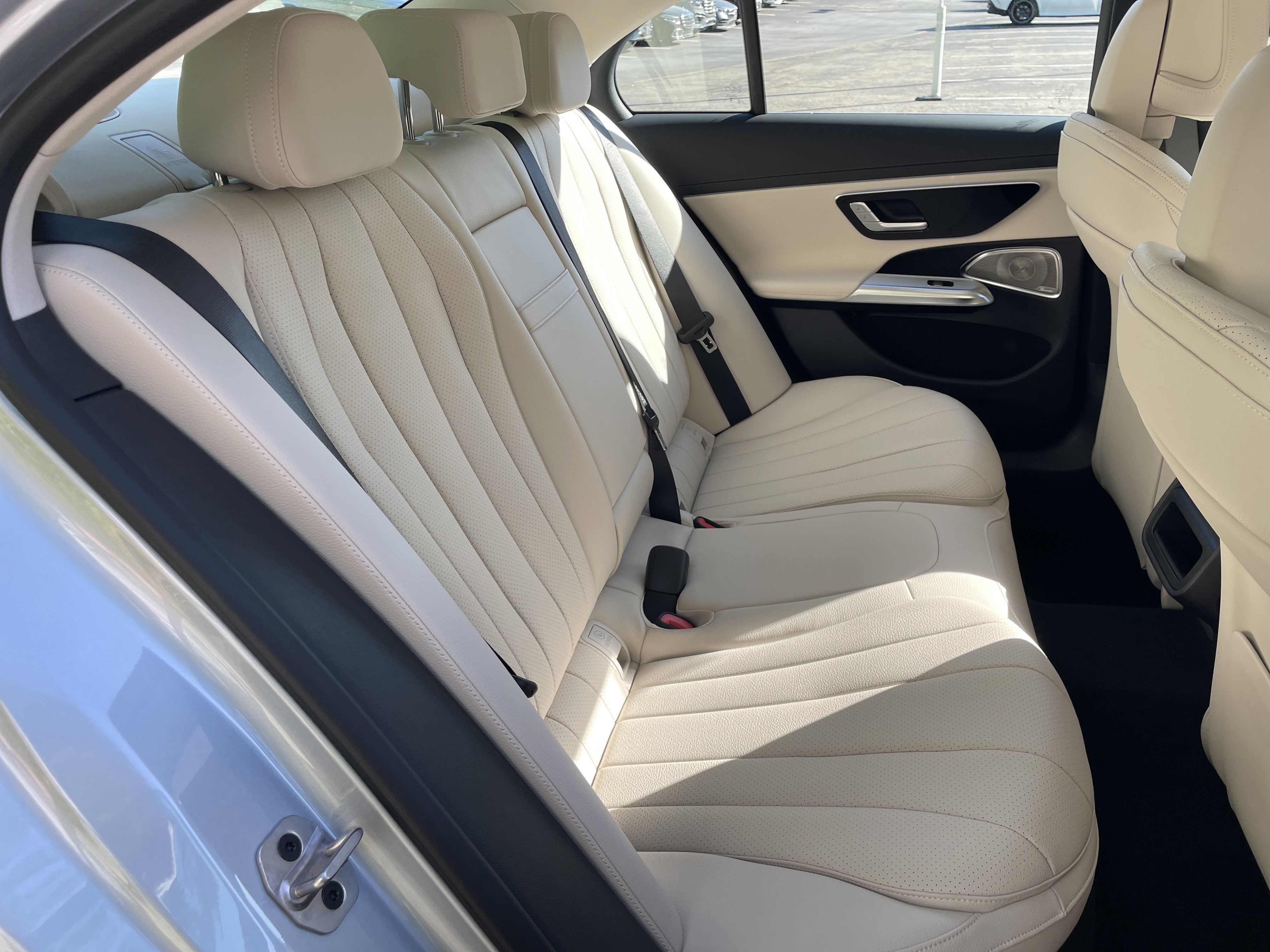 New 2026 Mercedes-Benz E 450 4MATIC Sedan image 41
