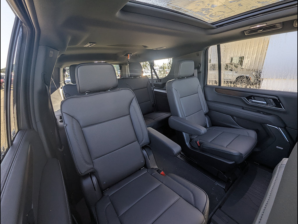 New 2026 GMC Yukon XL Denali w/ Denali Reserve Package AWD/4WD image 15
