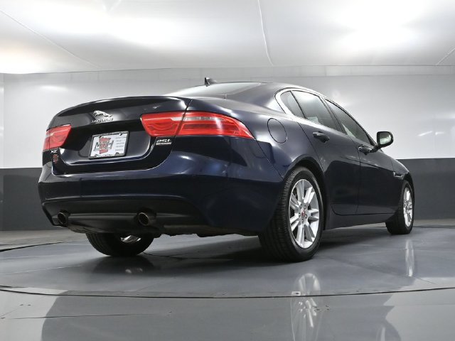 Used 2018 Jaguar XE Premium AWD/4WD image 45