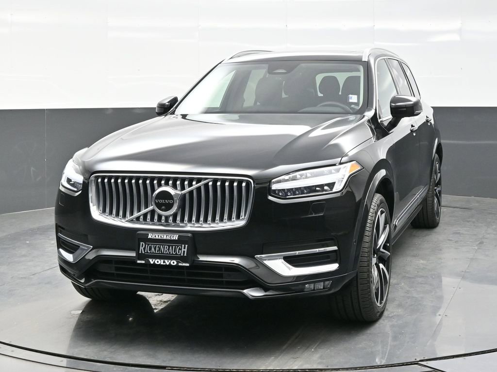 Used 2023 Volvo XC90 B6 Plus image 2