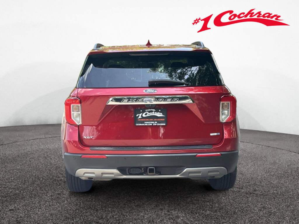 Used 2020 Ford Explorer XLT w/ Equipment Group 202A AWD/4WD image 8