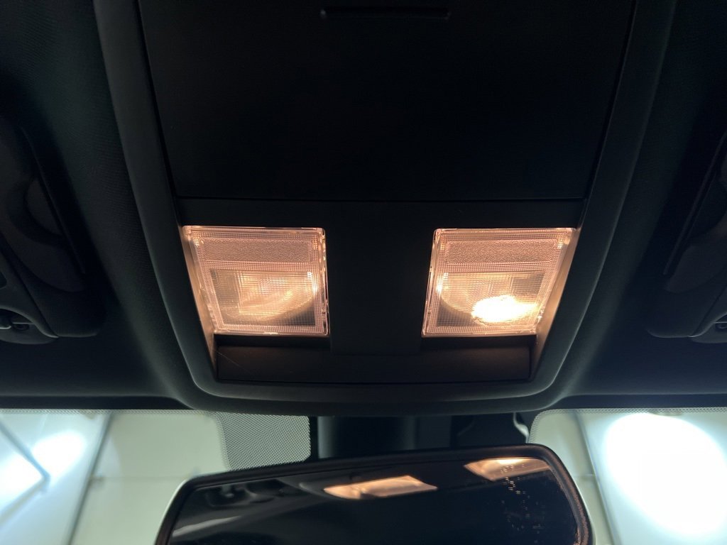 Used 2016 Dodge Challenger SXT w/ Blacktop Package image 23