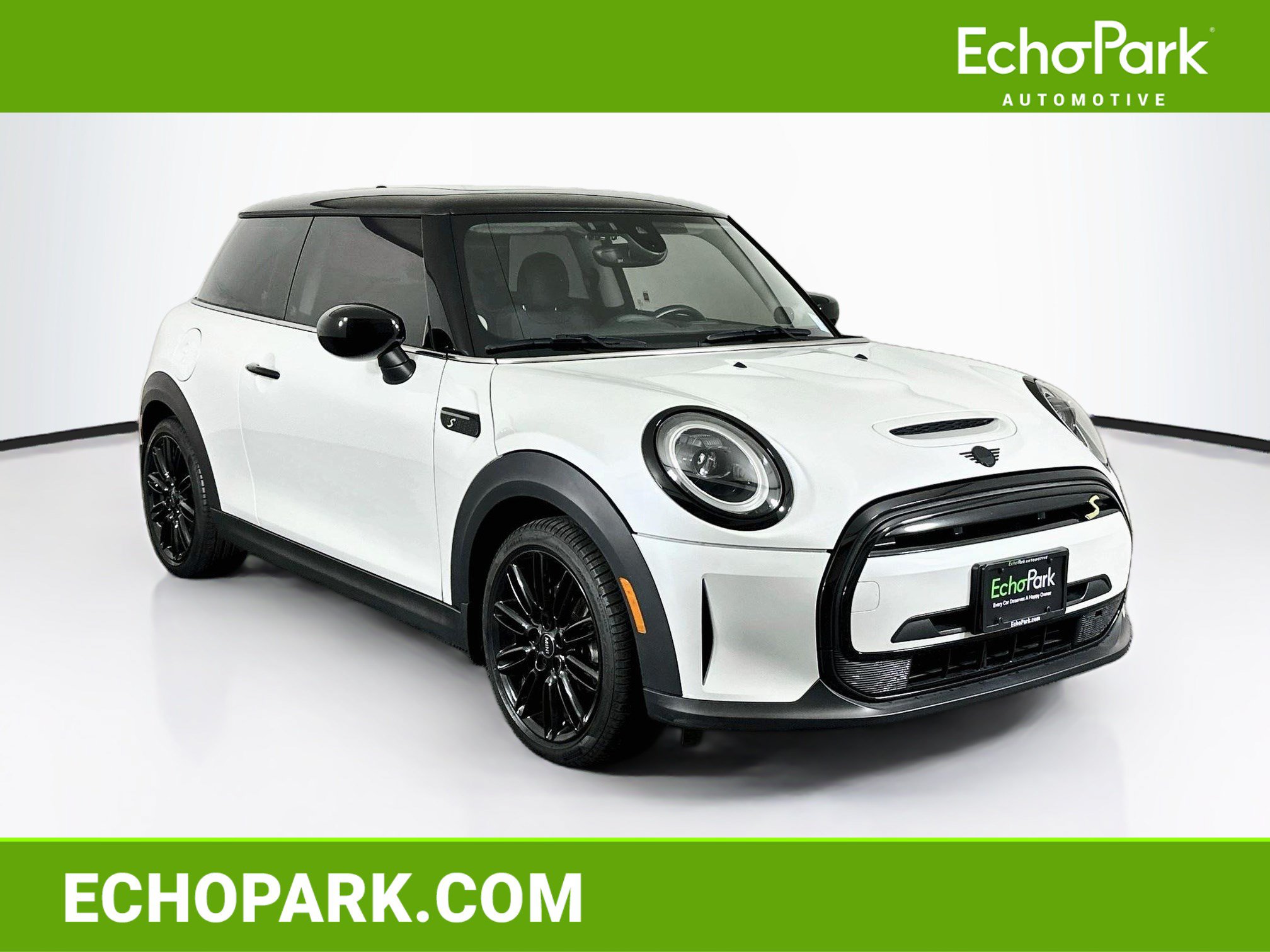 Used 2024 MINI Cooper SE FWD image 1