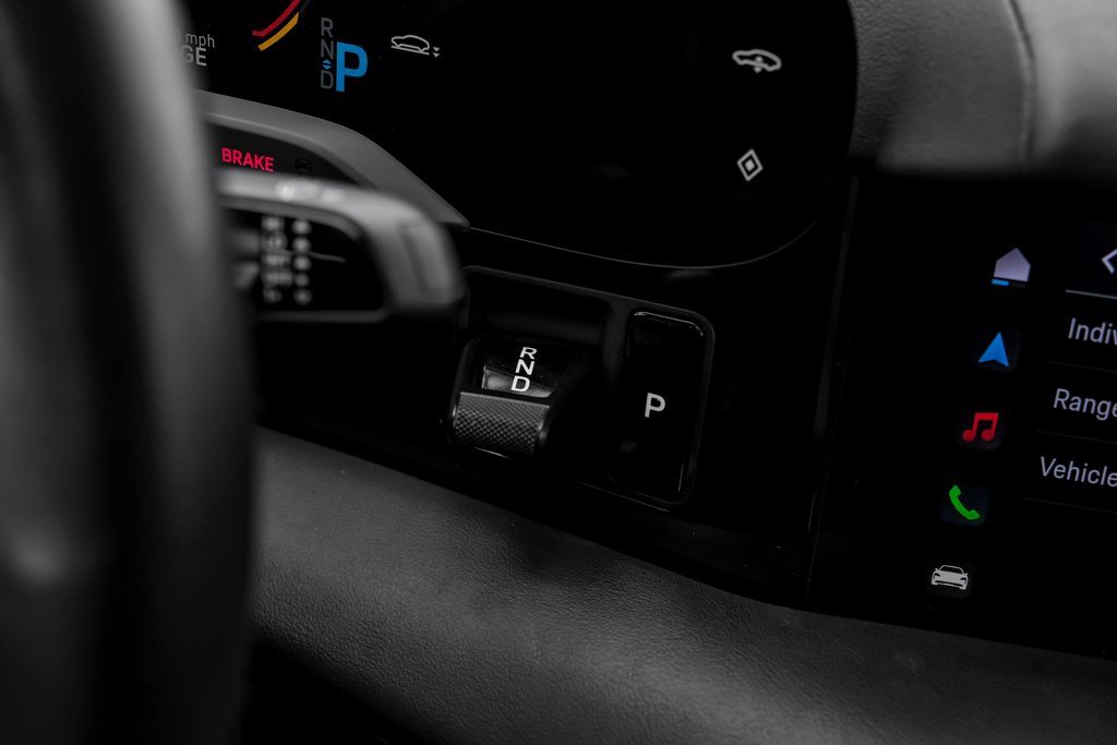 Used 2022 Porsche Taycan image 33