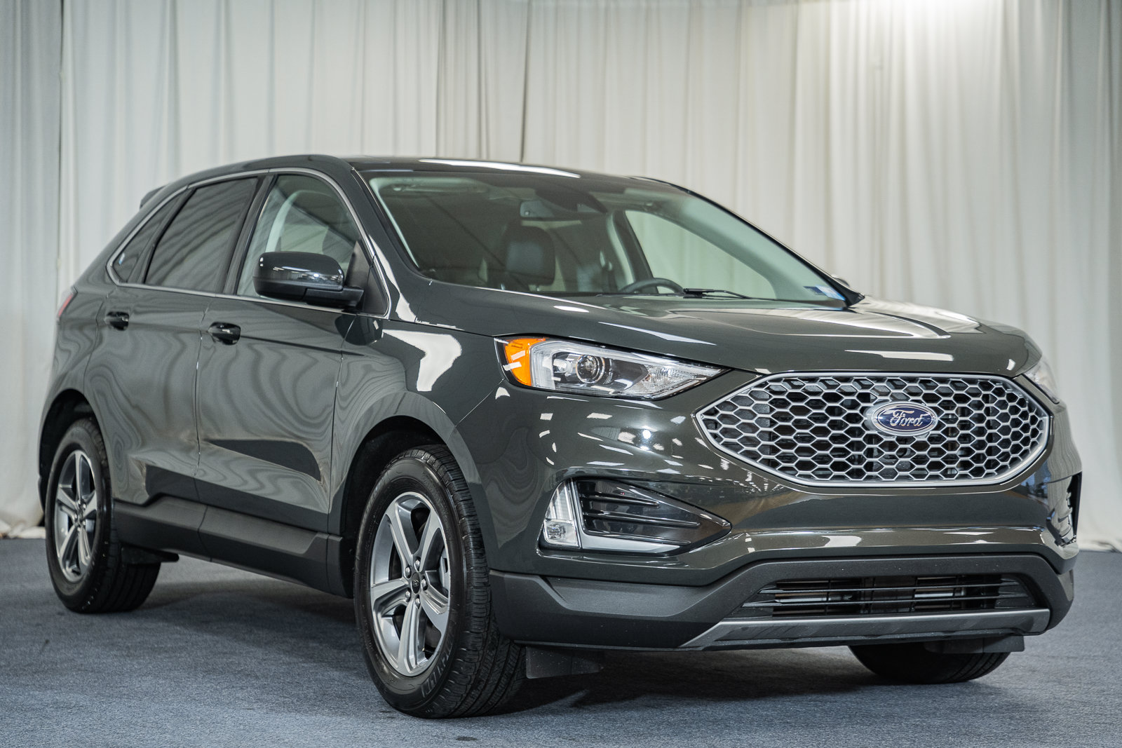 Used 2024 Ford Edge SEL w/ Convenience Package AWD/4WD image 1