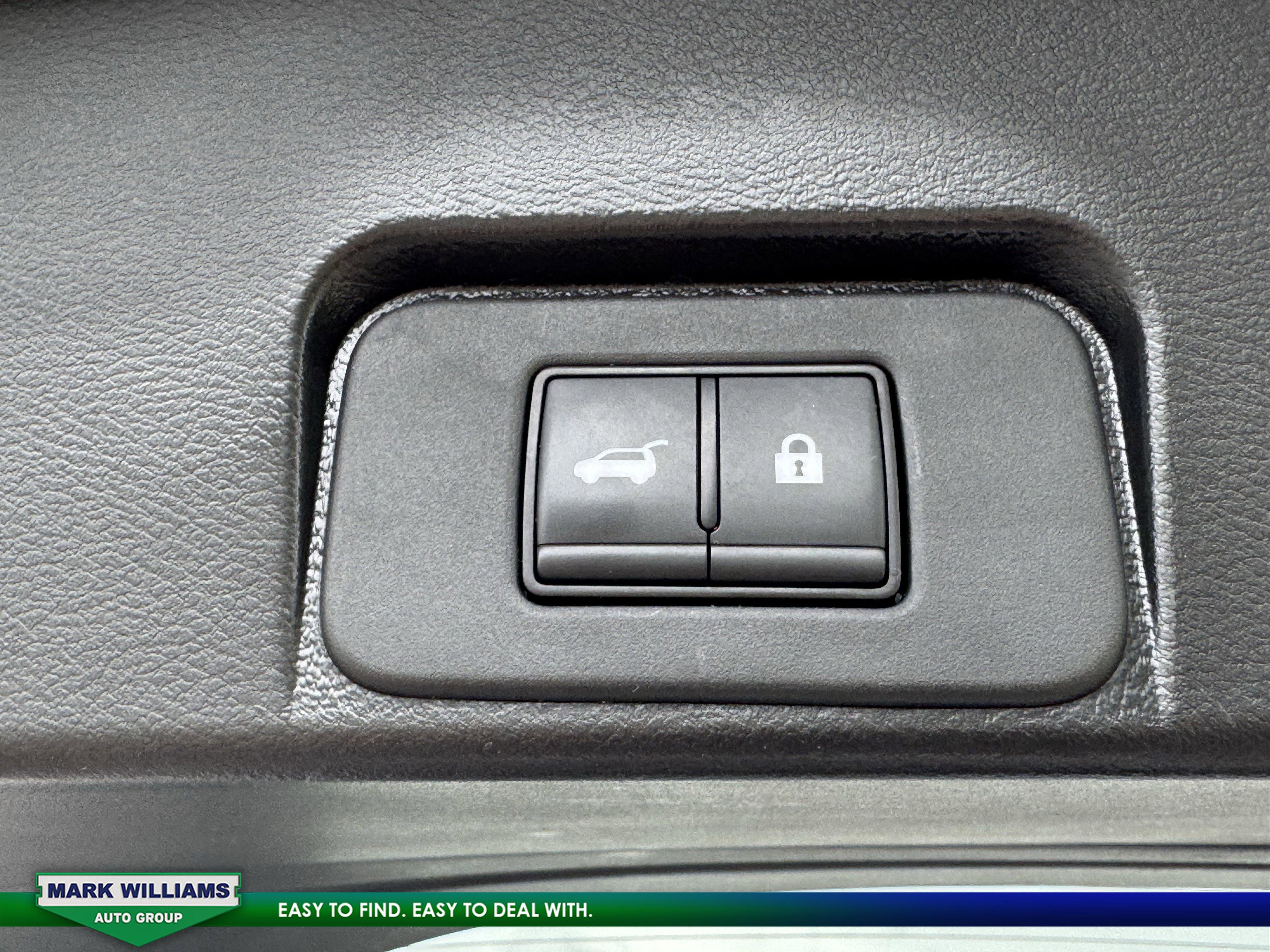 Used 2024 Nissan Rogue SV image 24