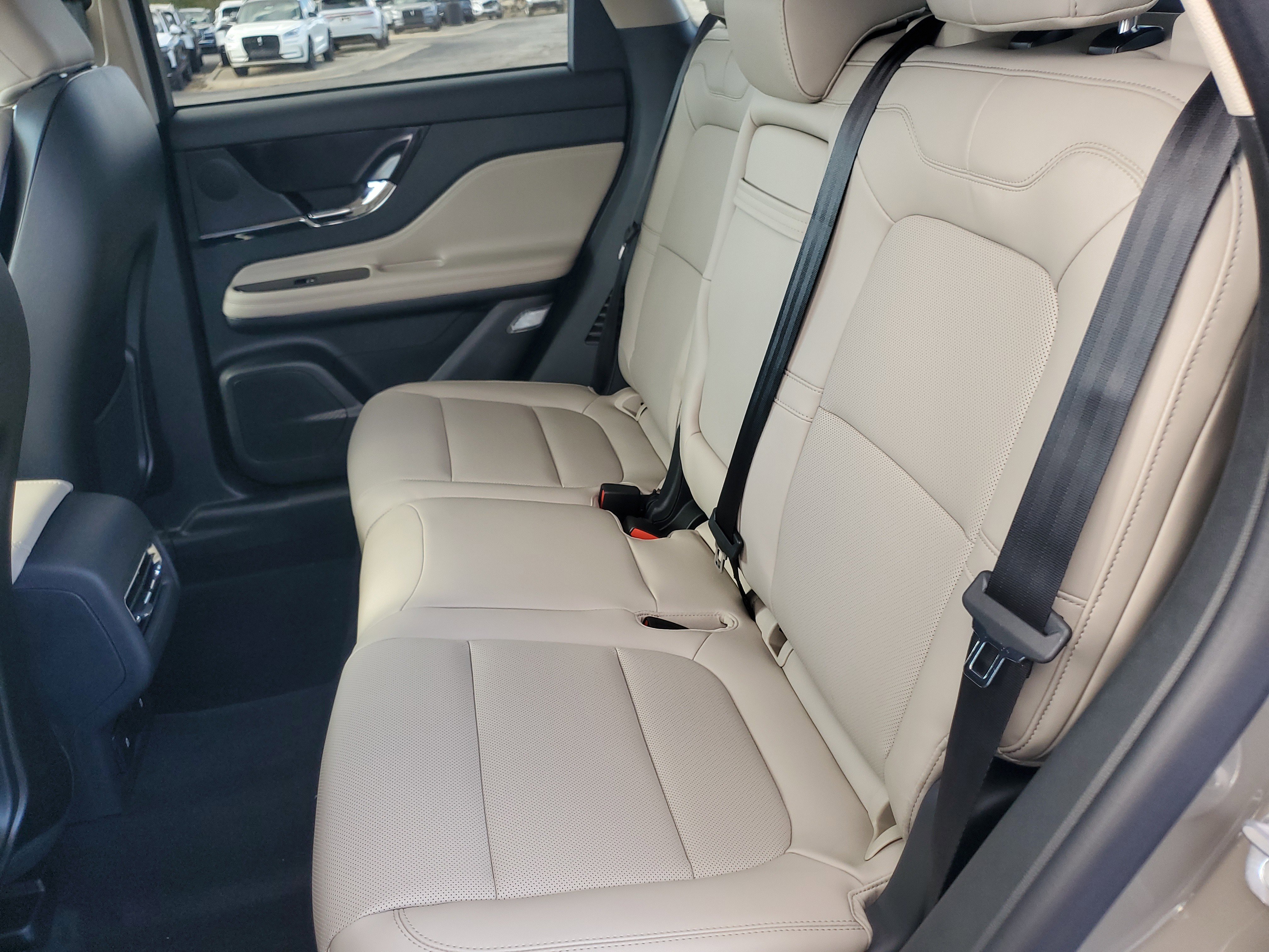 New 2026 Lincoln Corsair Premiere image 28