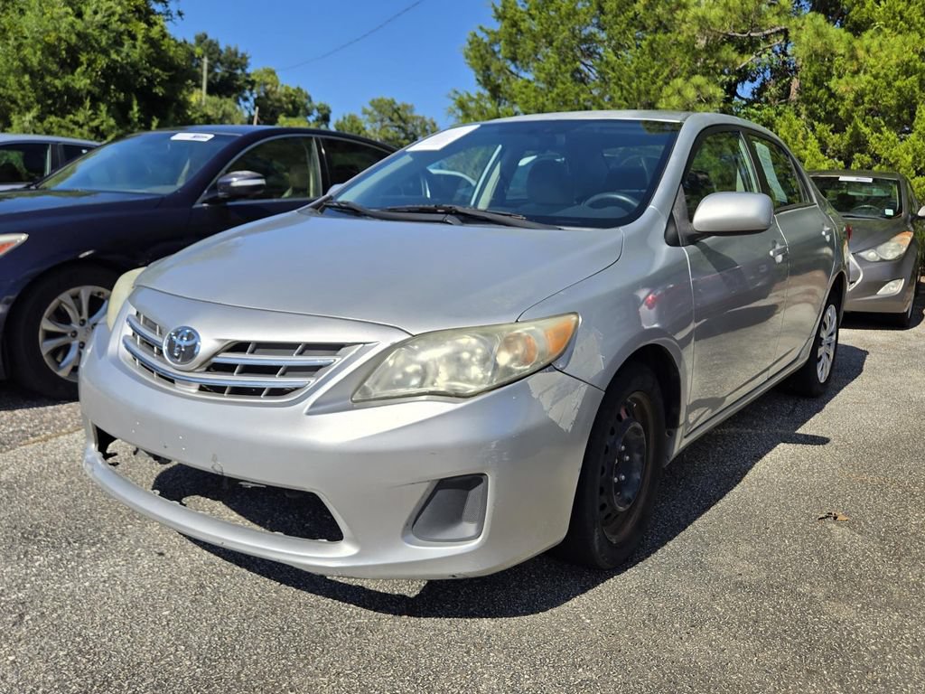 Used 2013 Toyota Corolla LE FWD image 4