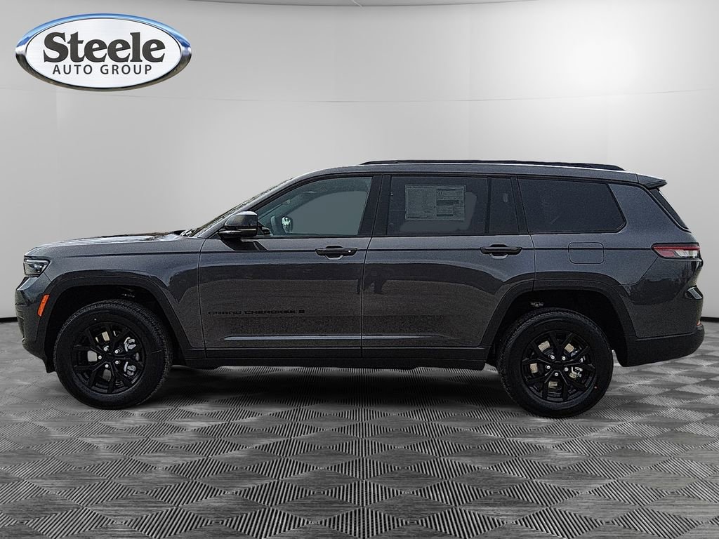 New 2025 Jeep Grand Cherokee L Altitude image 2