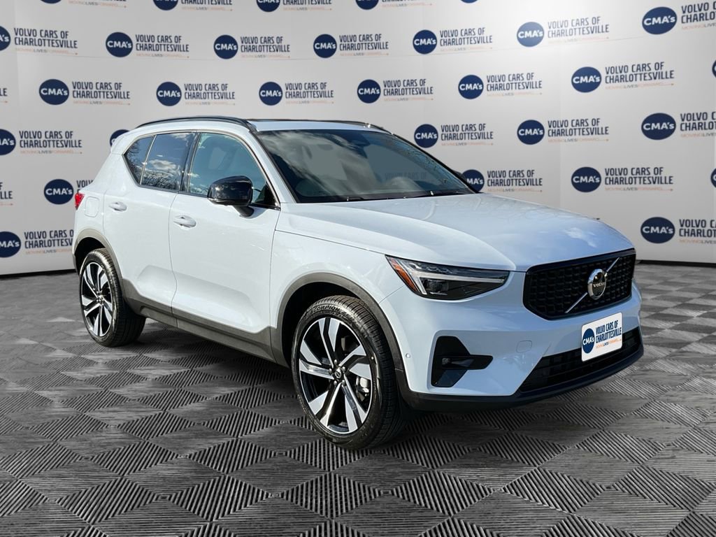 New 2026 Volvo XC40 B5 Plus w/ Protection Package Premier image 7