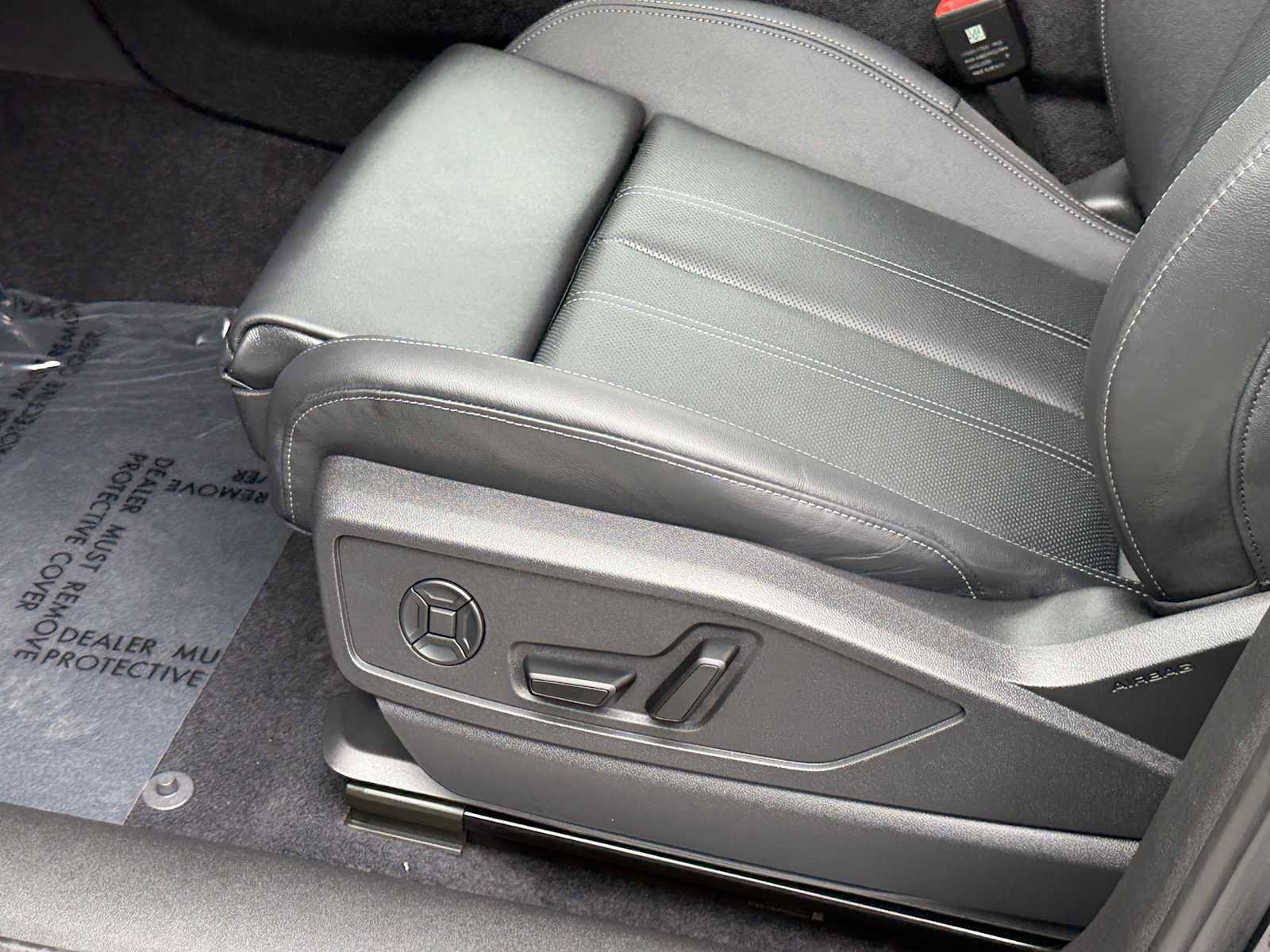 New 2025 Audi Q5 Prestige image 16