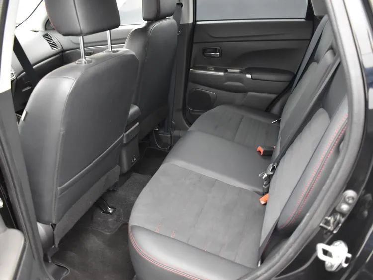 Used 2025 Mitsubishi Outlander Sport ES AWD/4WD image 15