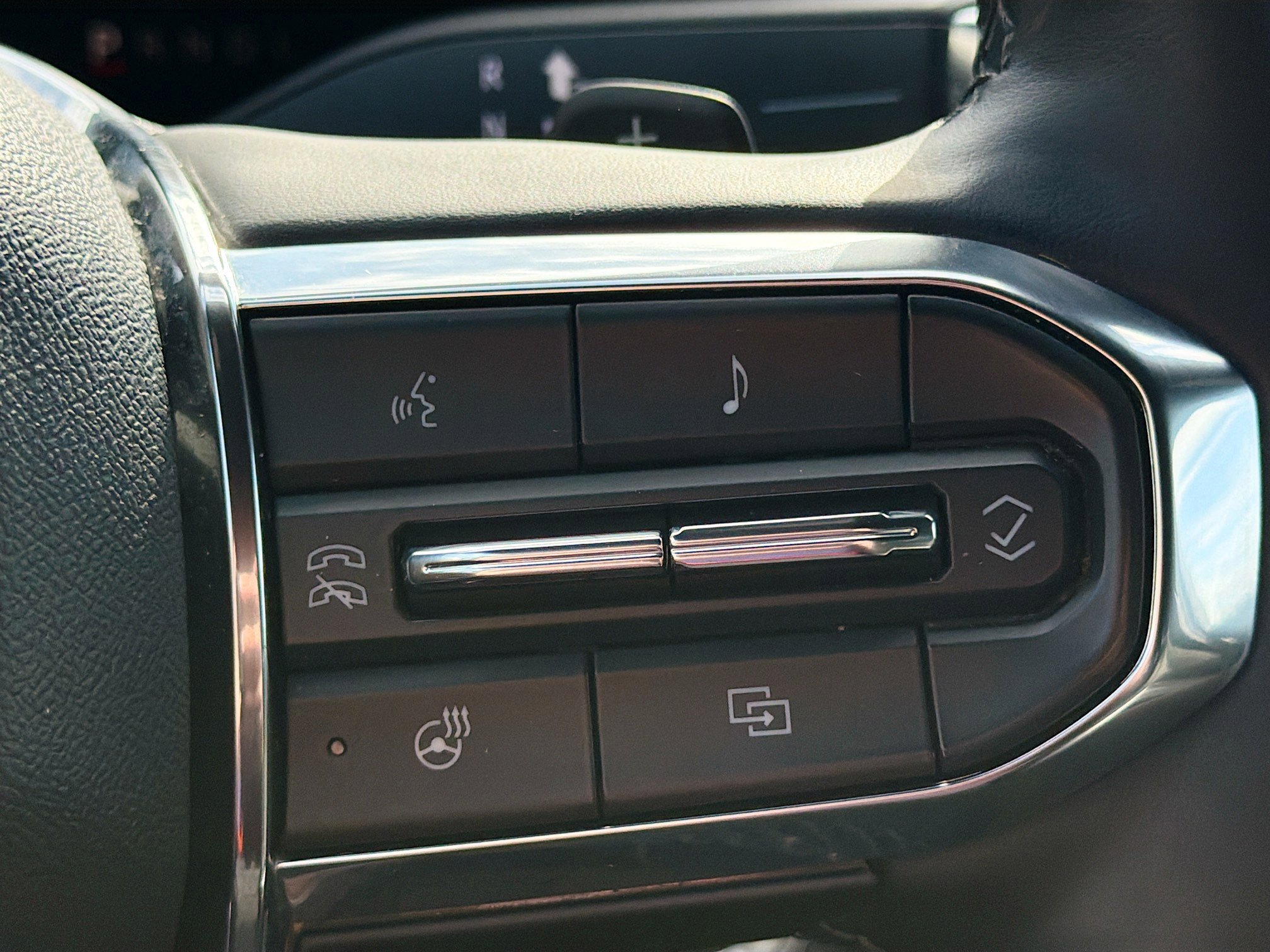 Used 2025 GMC Terrain Elevation image 35