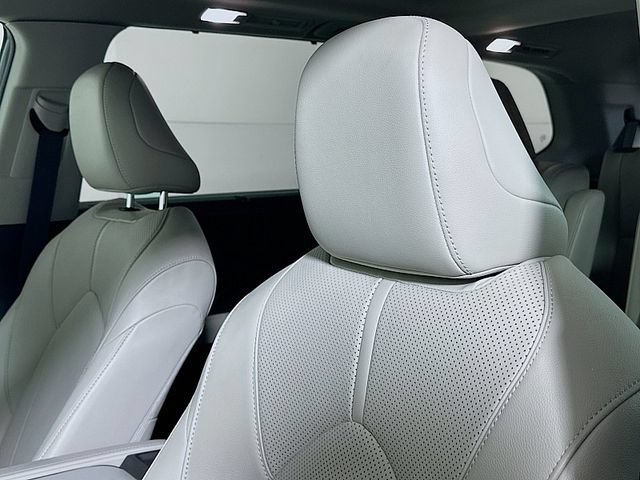 Used 2024 Toyota Grand Highlander AWD image 21