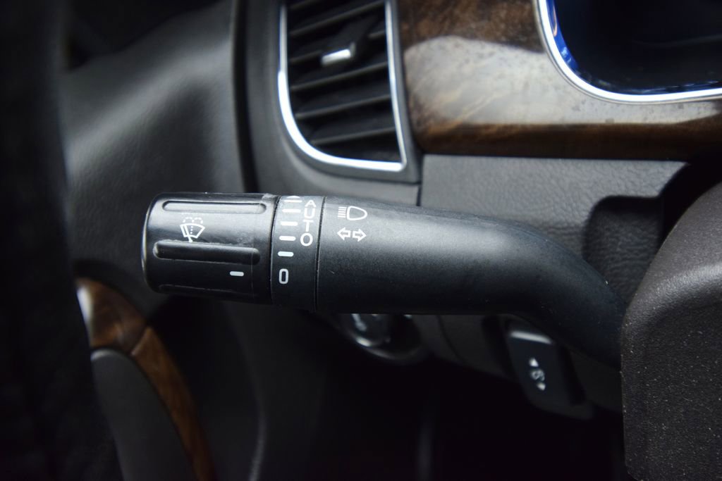 Used 2019 Ford Taurus Limited image 37