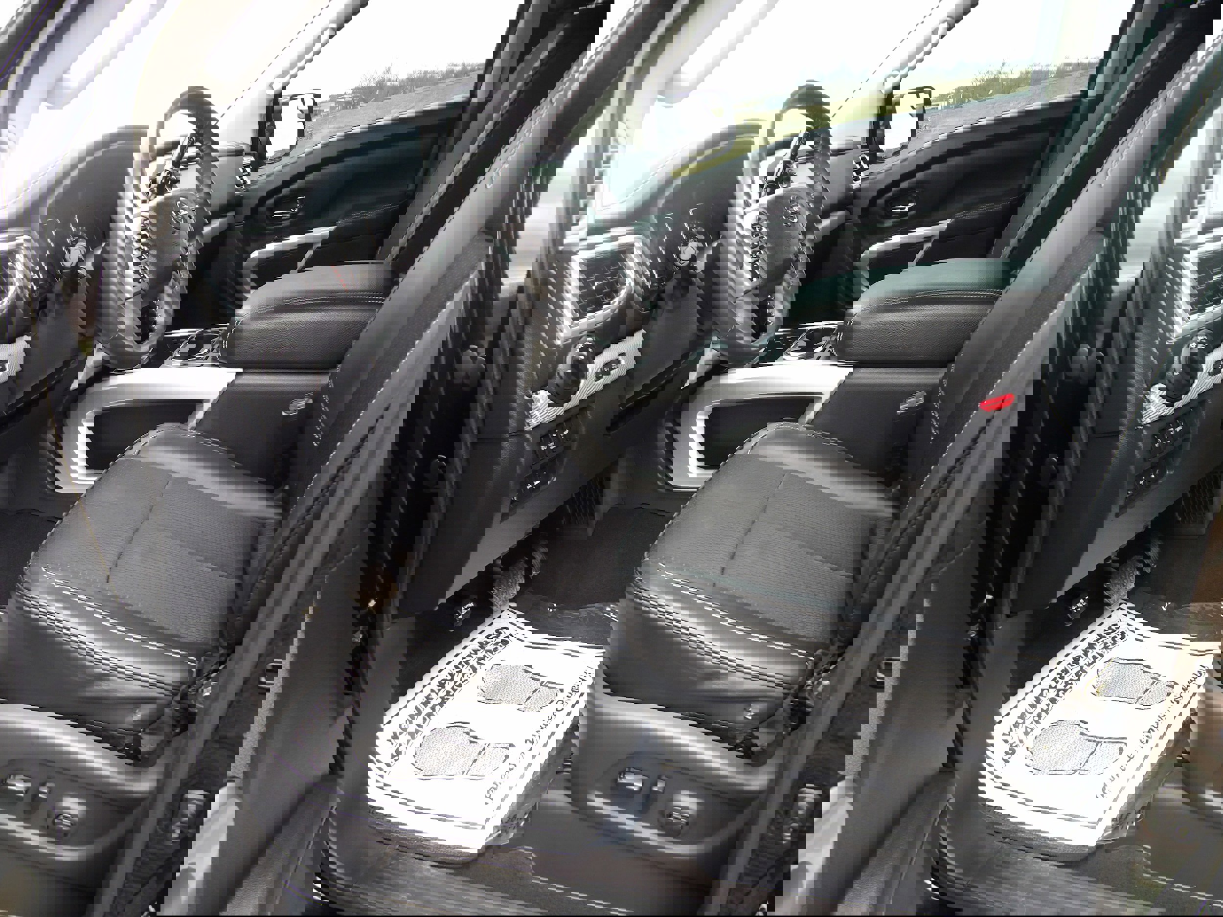 Used 2017 Nissan Titan PRO-4X image 14