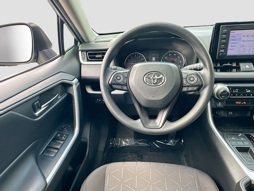 Used 2019 Toyota RAV4 XLE FWD image 21