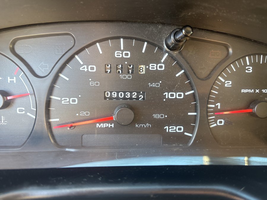 Used 2003 Ford Taurus SE FWD image 15