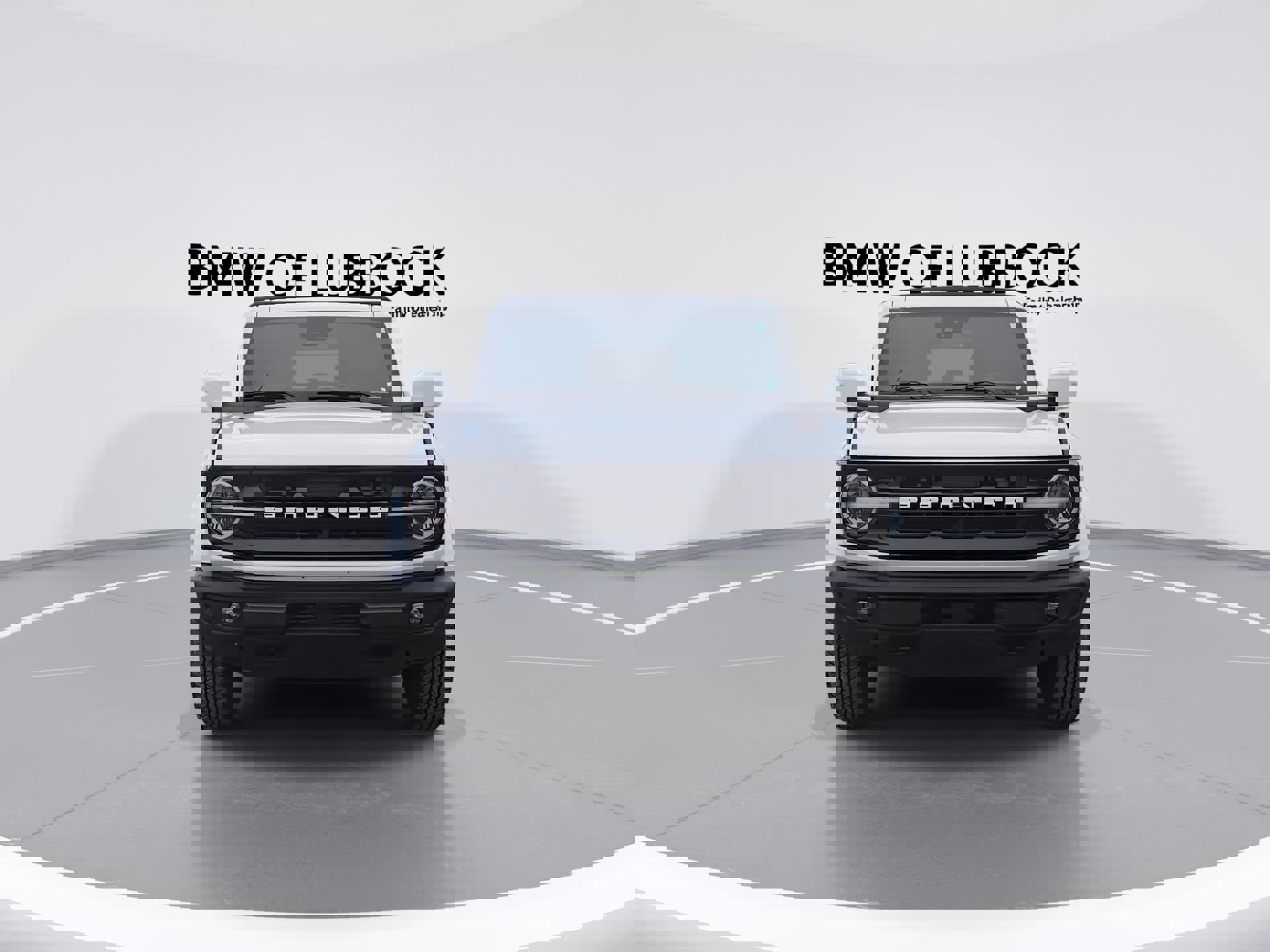 Used 2023 Ford Bronco Outer Banks image 3