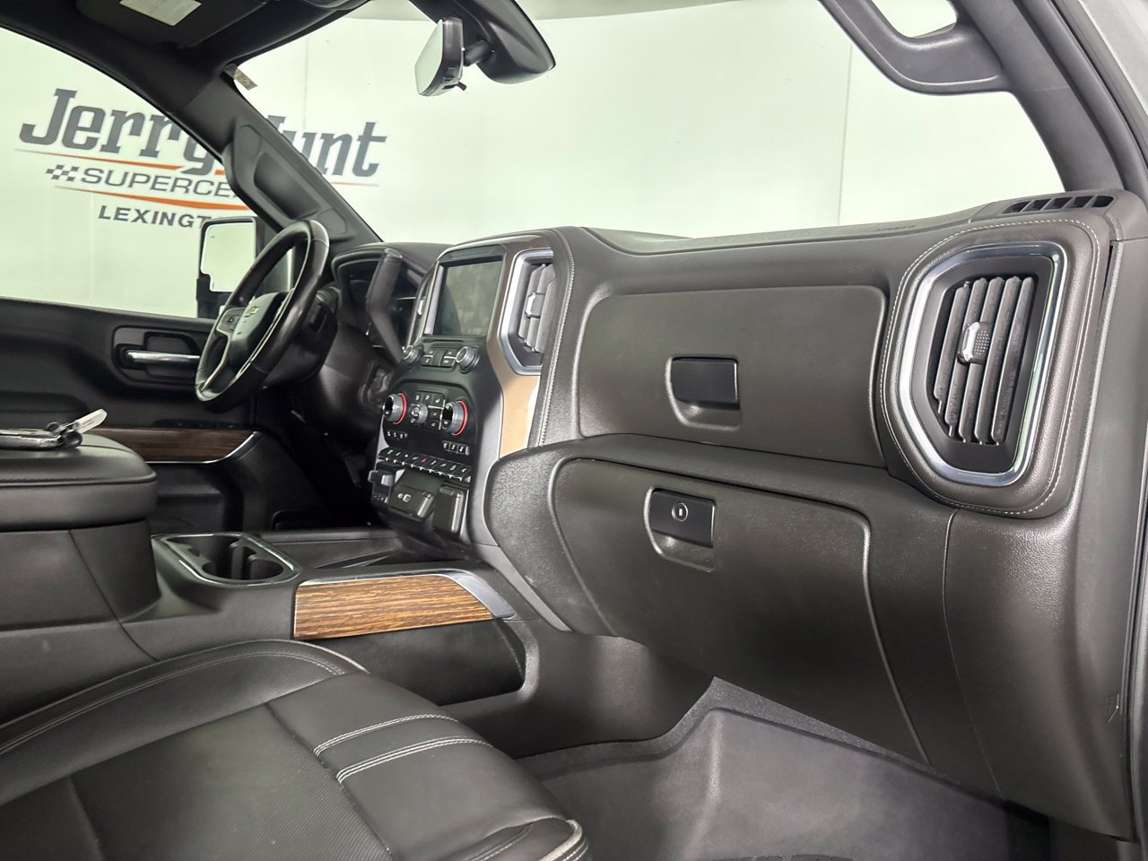 Used 2023 Chevrolet Silverado 2500 High Country w/ Z71 Off-Road Package AWD/4WD image 30