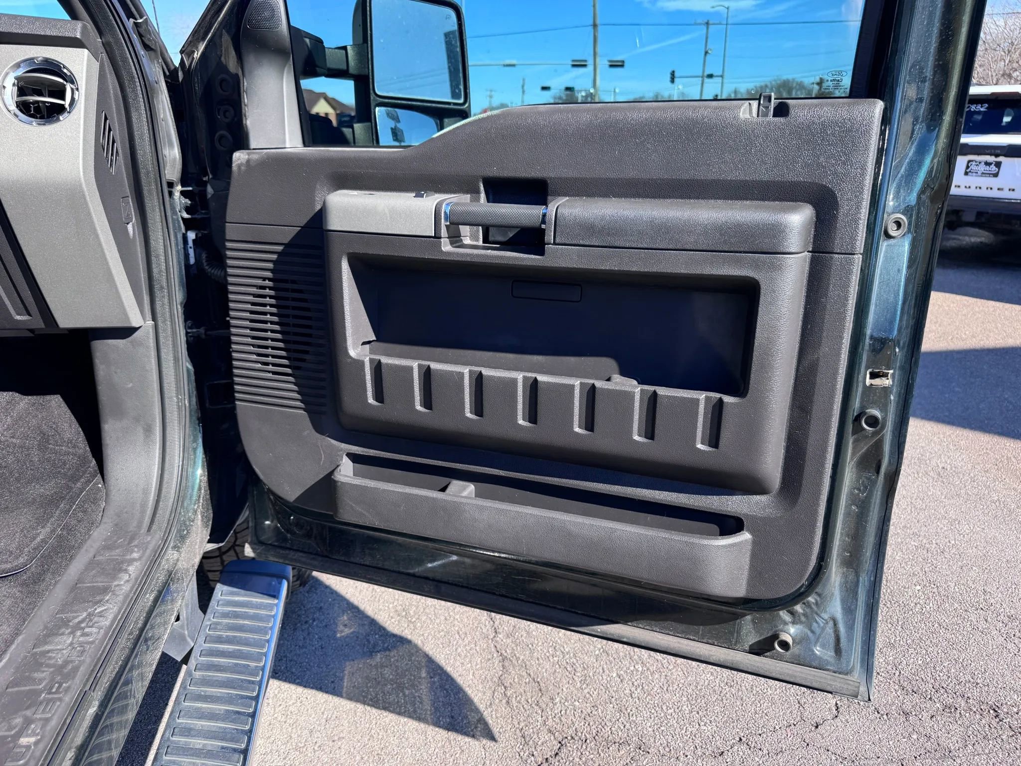 Used 2015 Ford F250 Lariat w/ Lariat Ultimate Package image 18