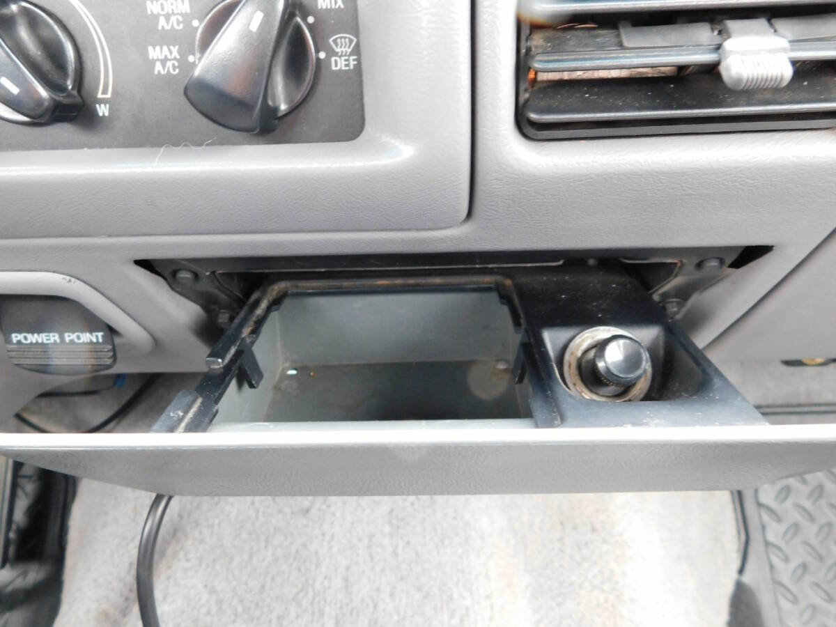 Used 1995 Ford F150 XLT image 13