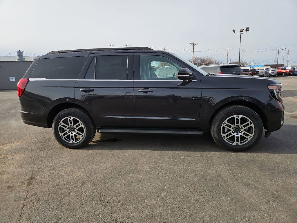 New 2026 Ford Expedition Active image 14