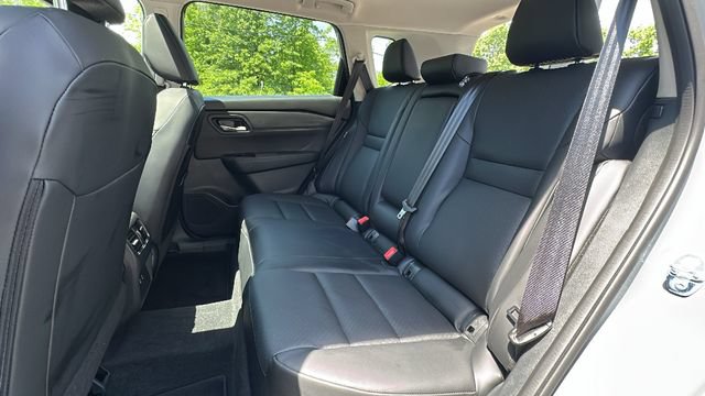 Used 2026 Nissan Rogue Dark Armor AWD/4WD image 28