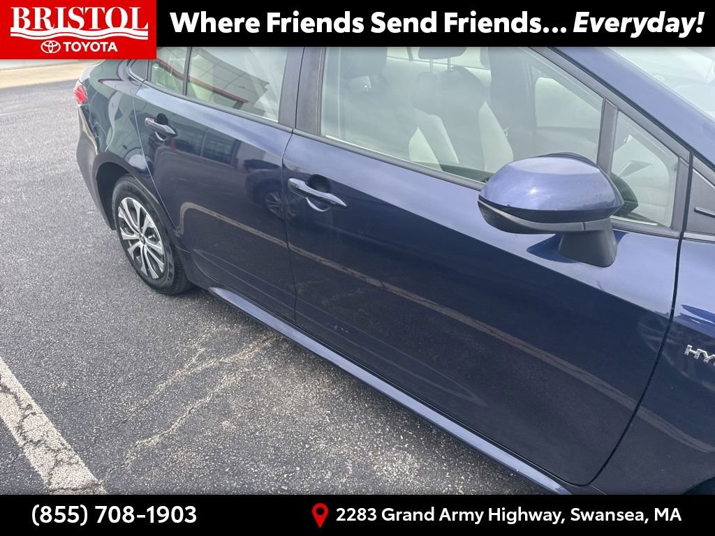 Used 2021 Toyota Corolla LE w/ Carpet Mat Package (TMS) FWD image 11