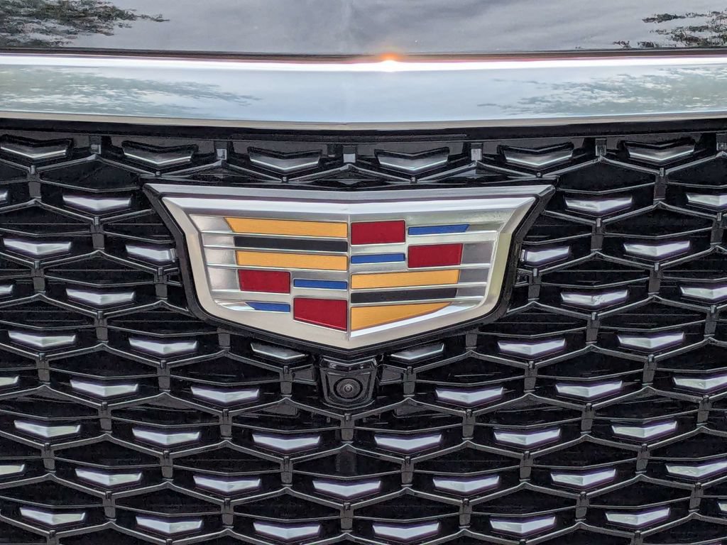Used 2026 Cadillac Escalade Luxury AWD/4WD image 10