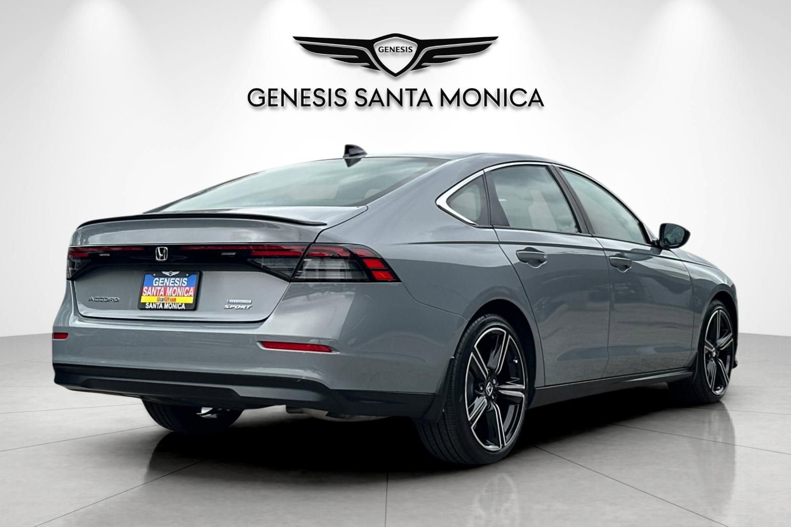 Used 2025 Honda Accord Sport image 4