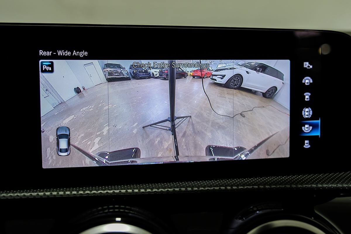 Used 2023 Mercedes-Benz CLA 250 image 23