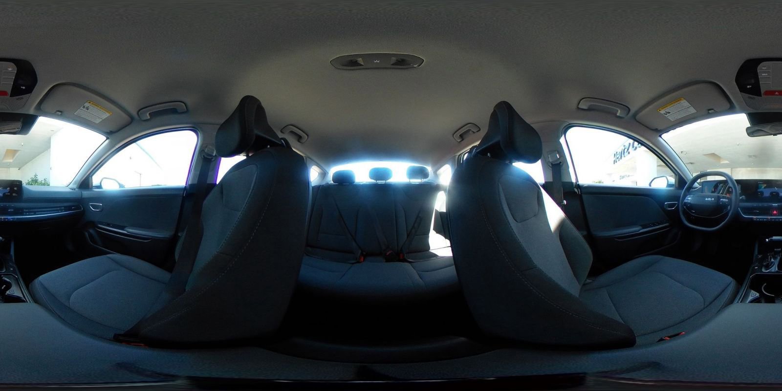 Used 2025 Kia K4 LXS image 42