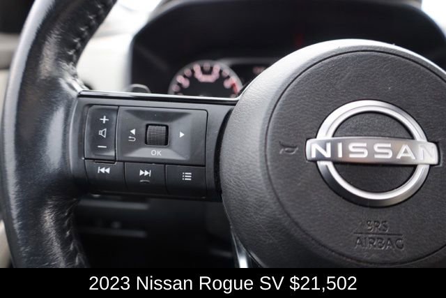 Used 2023 Nissan Rogue SV image 24