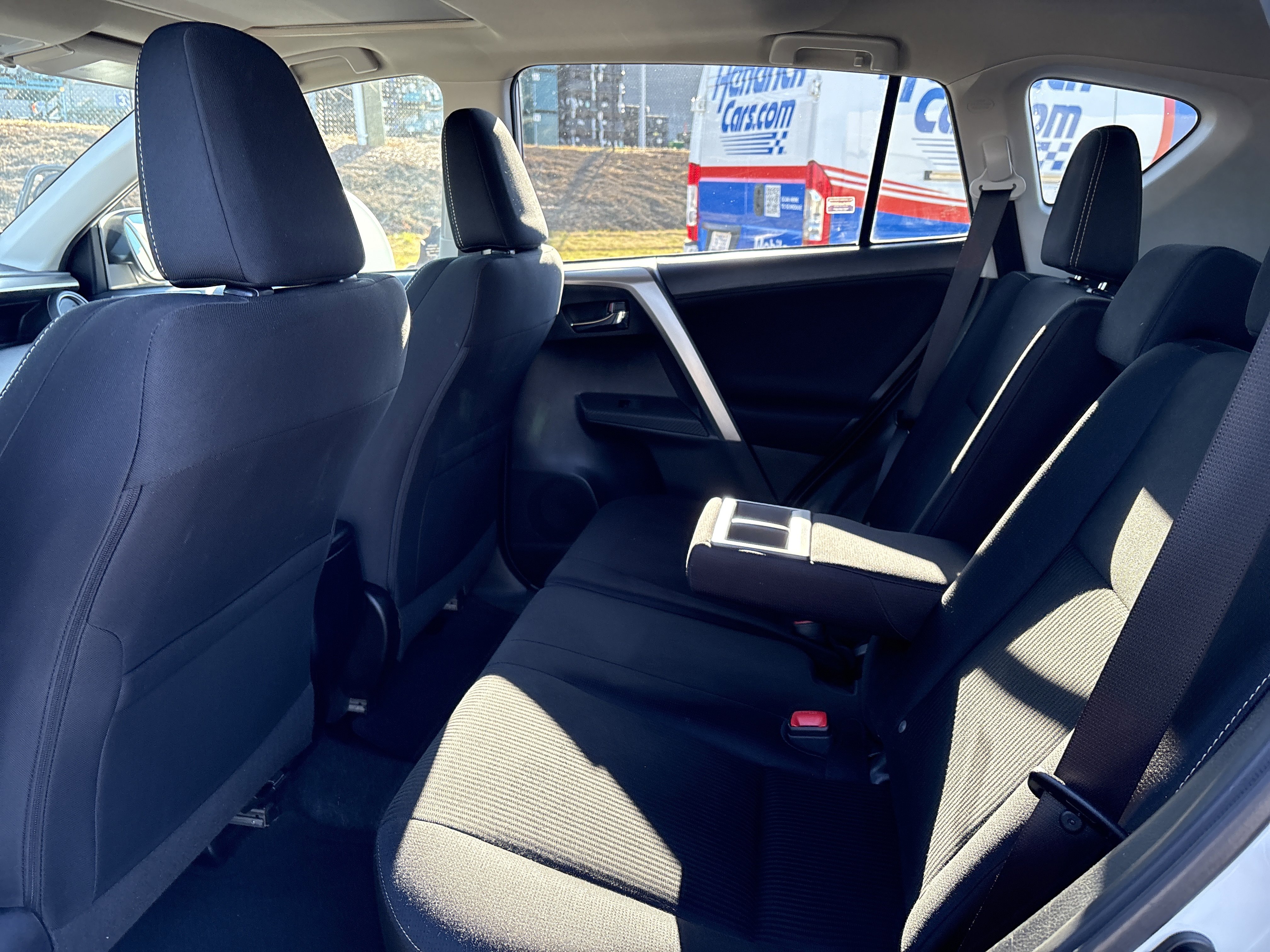 Used 2015 Toyota RAV4 XLE image 32