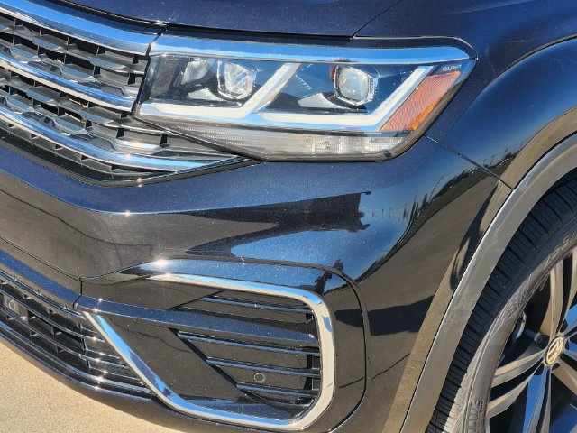 Used 2020 Volkswagen Atlas Cross Sport SE w/ Panoramic Sunroof Package FWD image 9