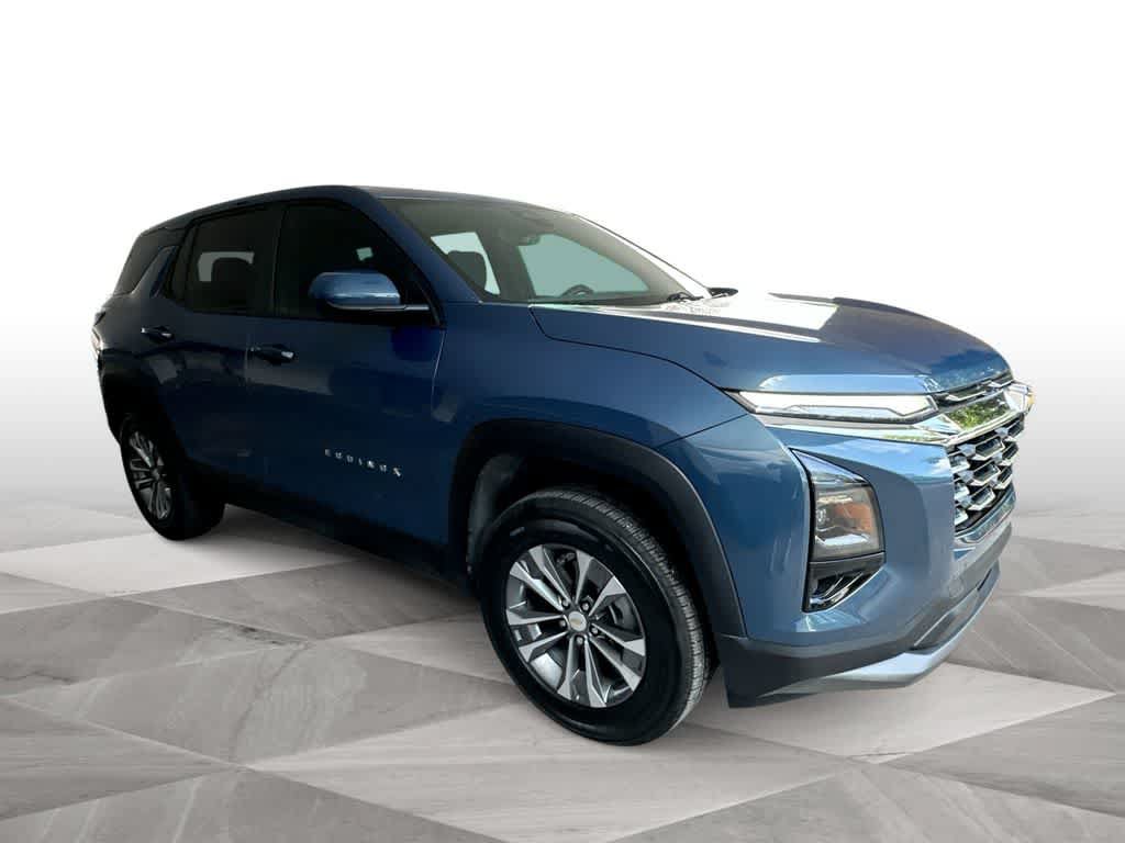 Used 2025 Chevrolet Equinox LT w/ Safety and Technology Package FWD image 2