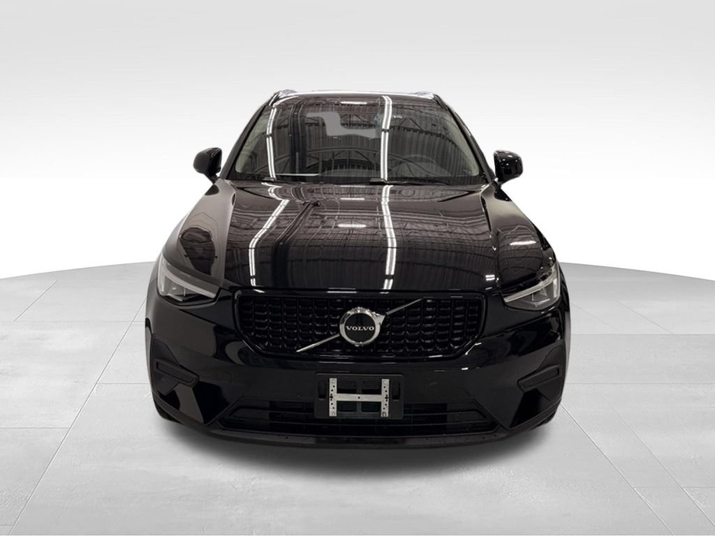 Used 2026 Volvo XC40 B5 Core AWD/4WD image 8