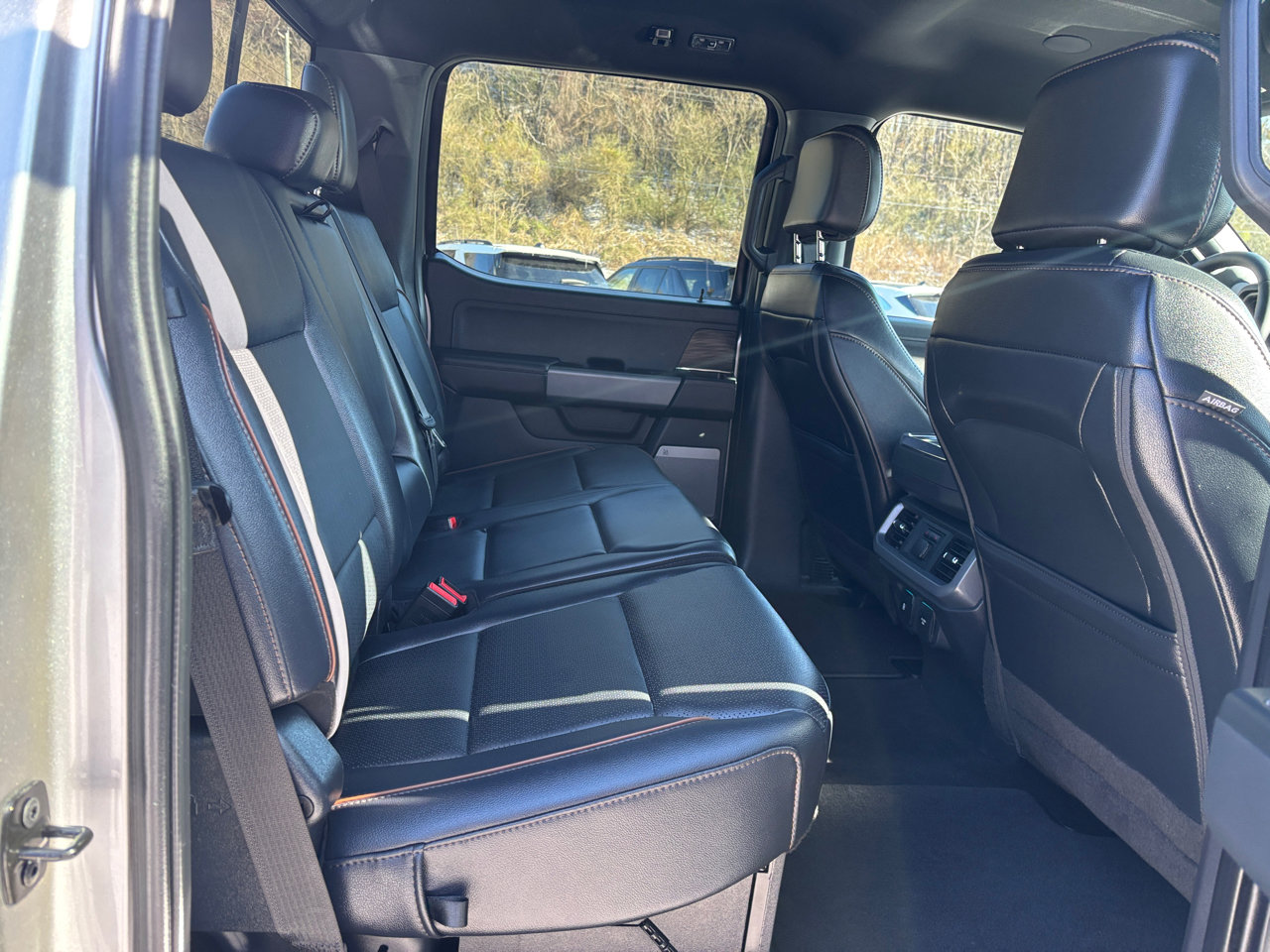 Used 2025 Ford F150 Lariat w/ Equipment Group 502A High image 14