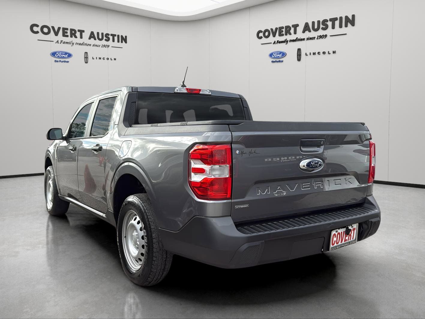 Certified 2023 Ford Maverick XL image 3