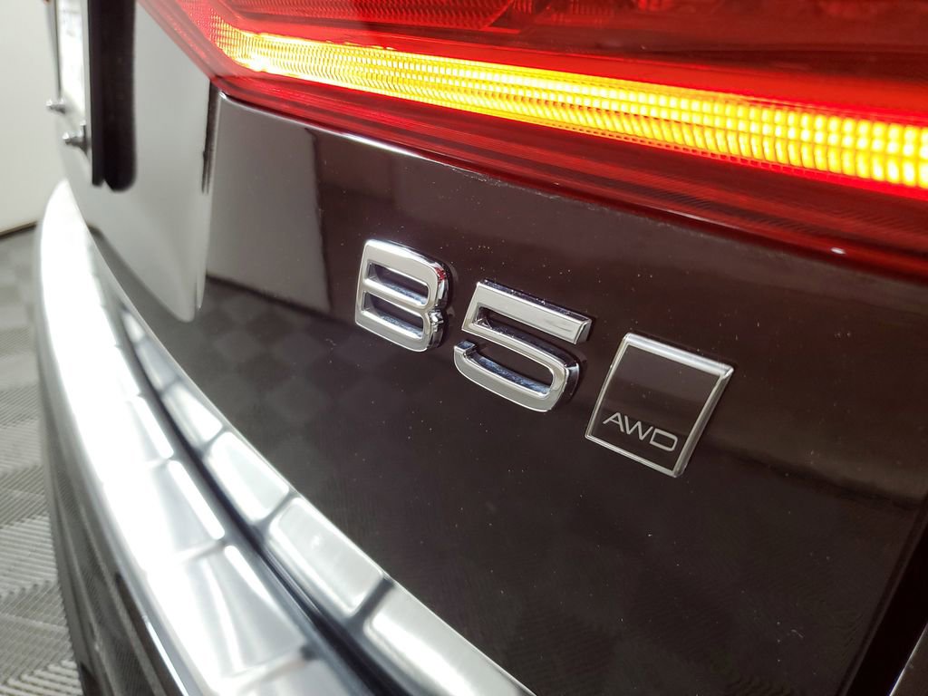 Used 2024 Volvo XC60 B5 Plus w/ Protection Package Premier AWD/4WD image 7