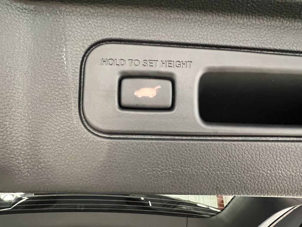 Used 2024 Honda Pilot Touring image 37