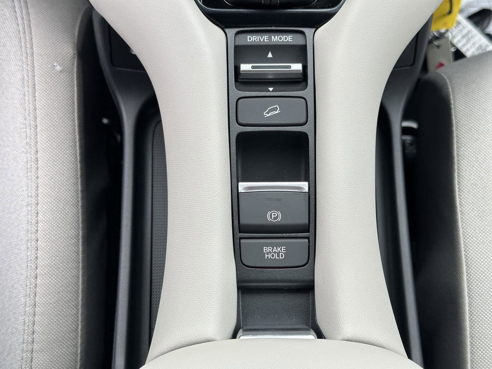 New 2026 Honda HR-V LX image 24